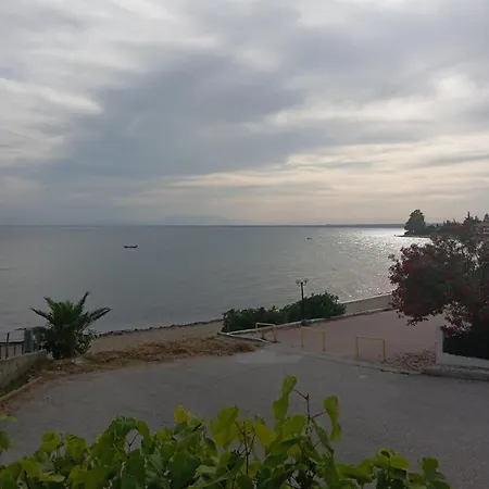 מלון דירות Sirocco Seaside גראקיני