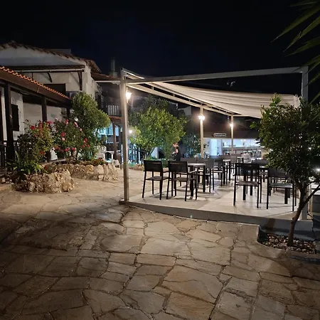 Ξενοδοχείο με διαμερίσματα Sirocco Seaside