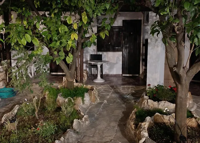 Sirocco Seaside Aparthotel Gerakini